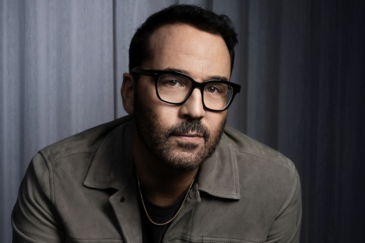 How Jeremy Piven's Hair Transplant Changed His Life
